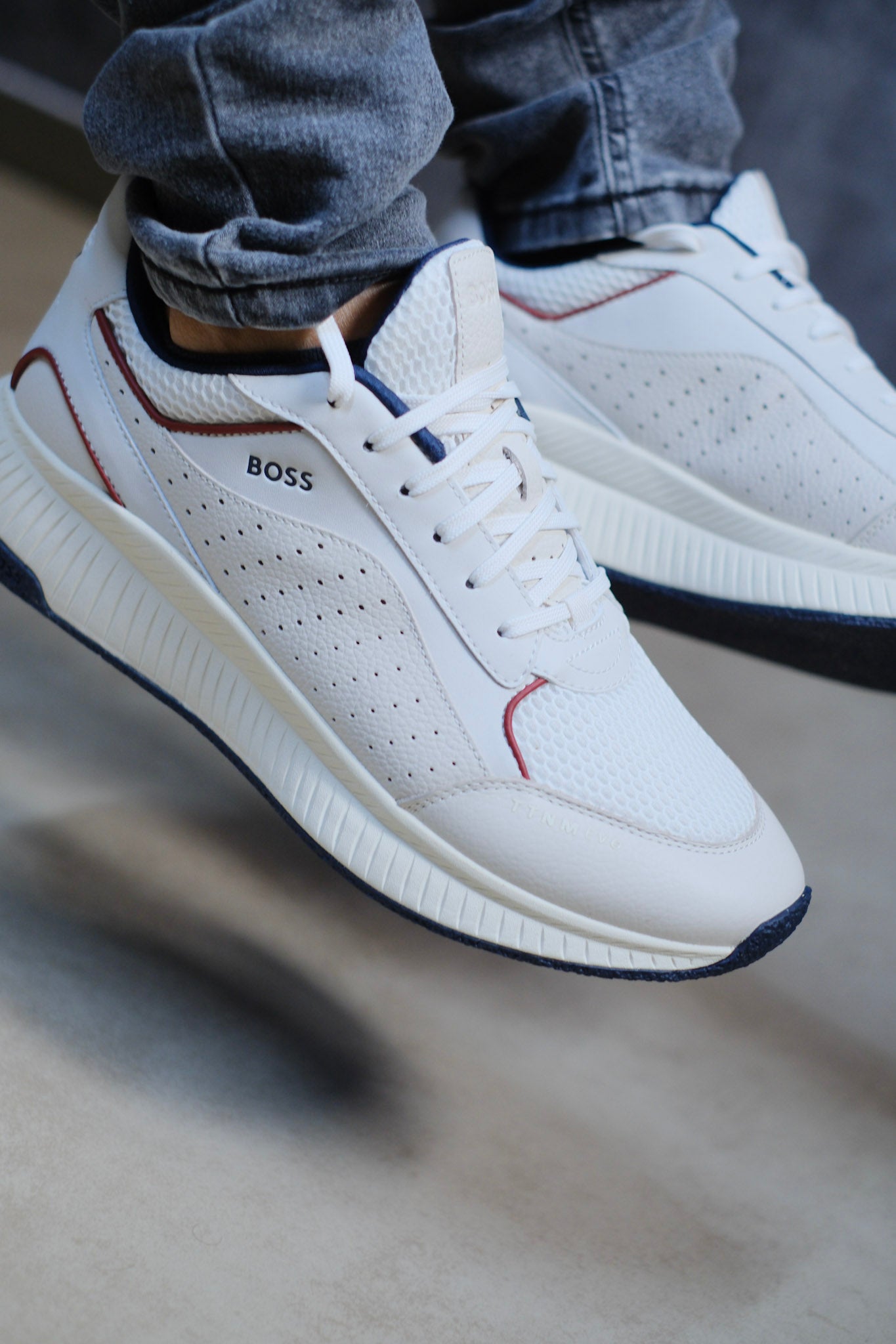 Tenis Hug Blancos crema