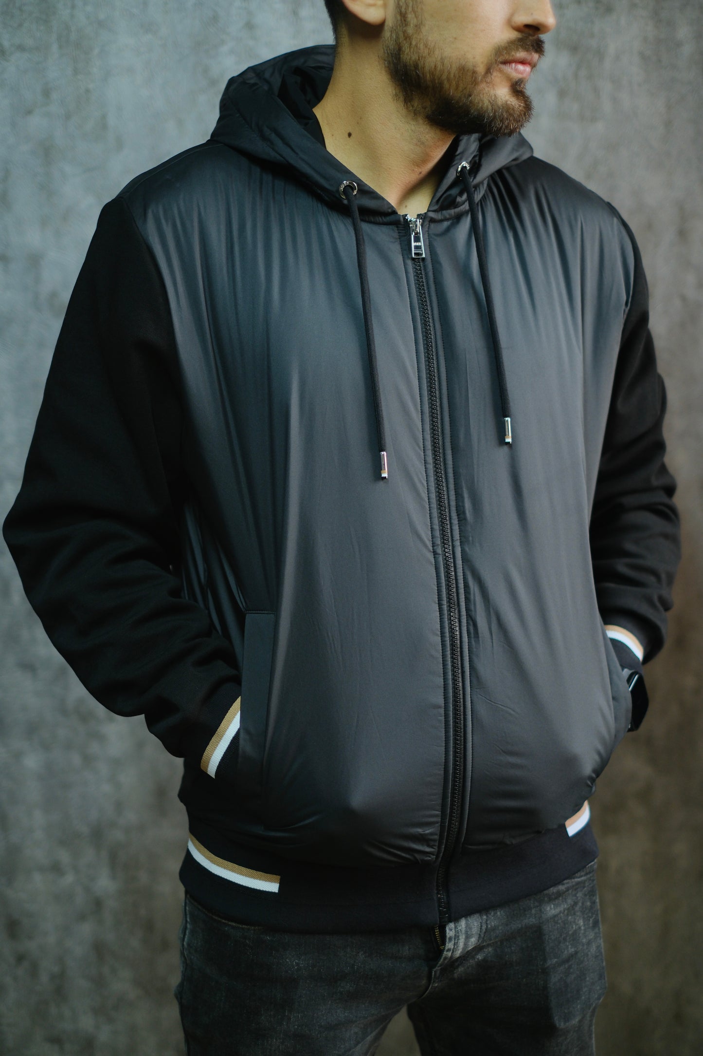 Chaqueta HUG negra