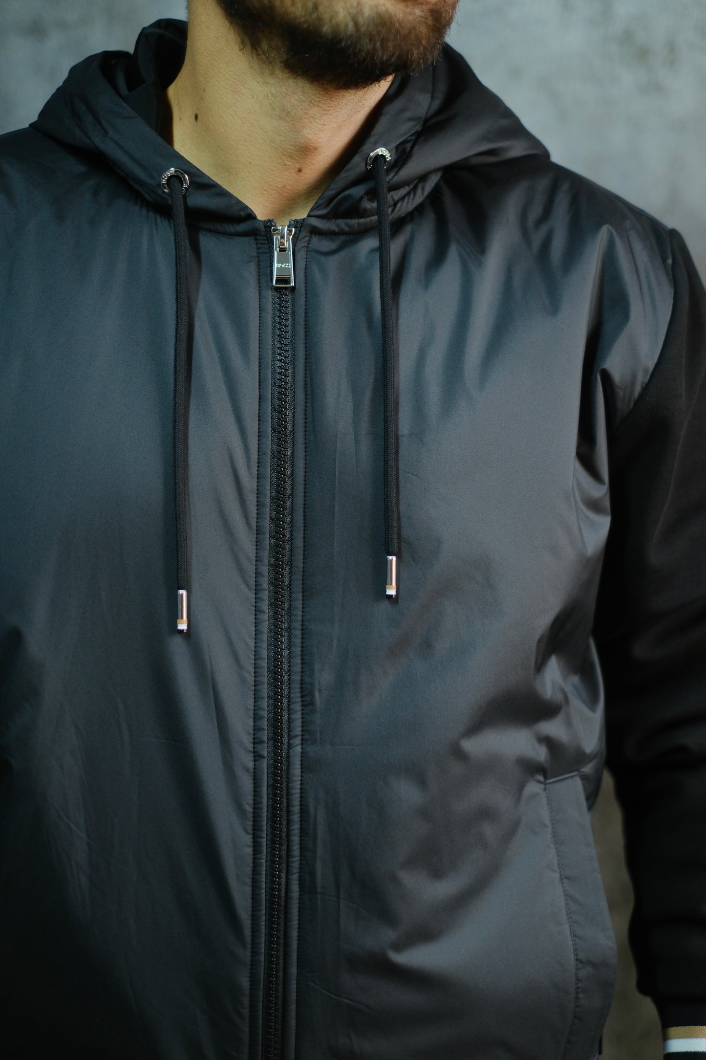 Chaqueta HUG negra