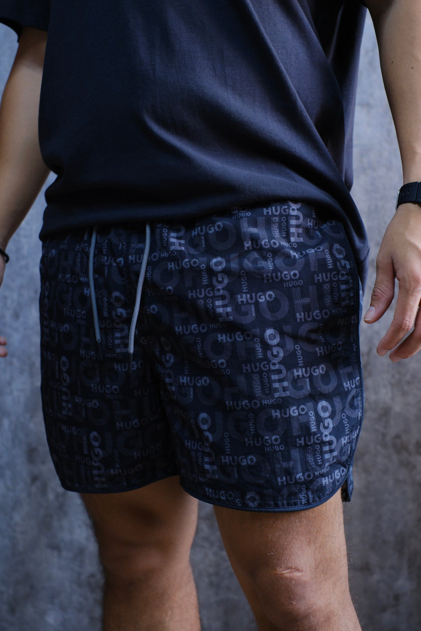 PANTALONETA HUG MONOGRAM GRIS 2026