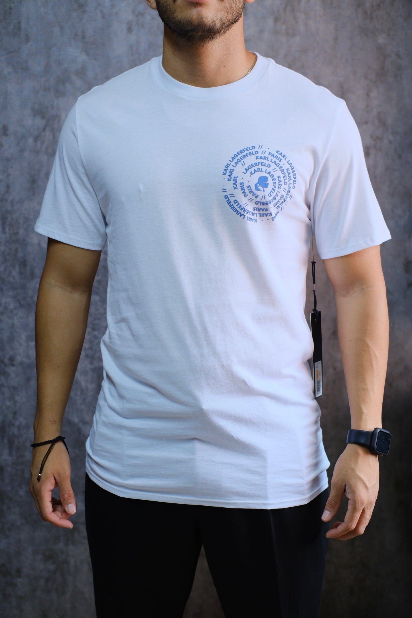 Camiseta KAR blanca loco azul