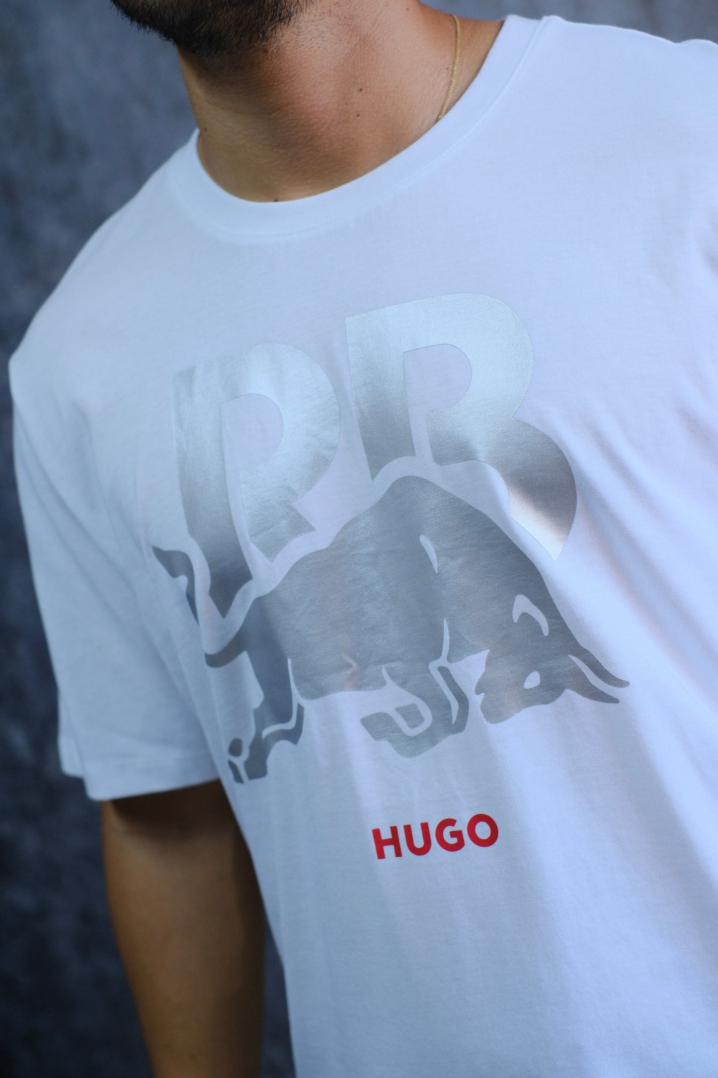 Camiseta HUG RB blanca logo plateado