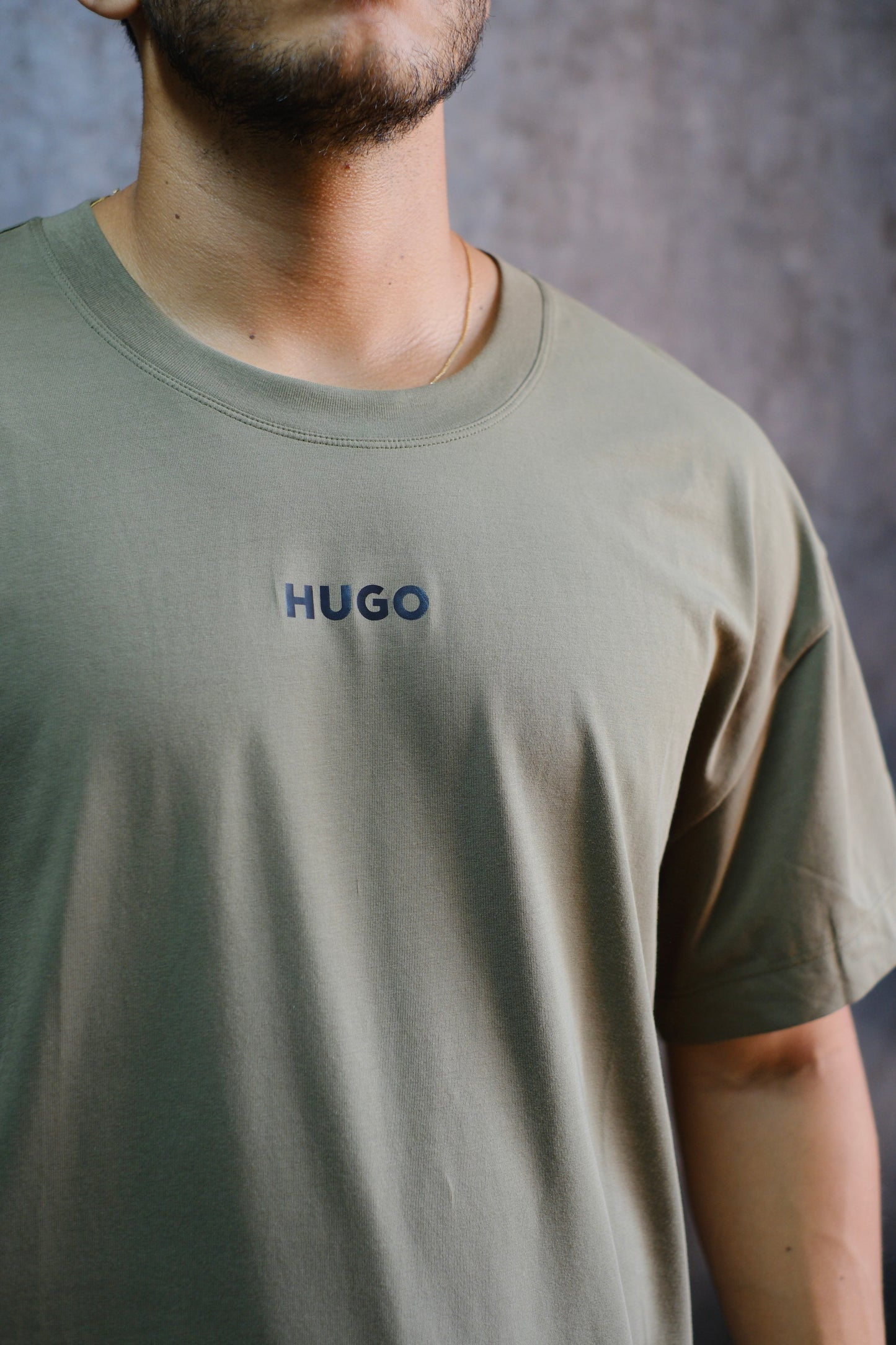 Camiseta HUG verde militar