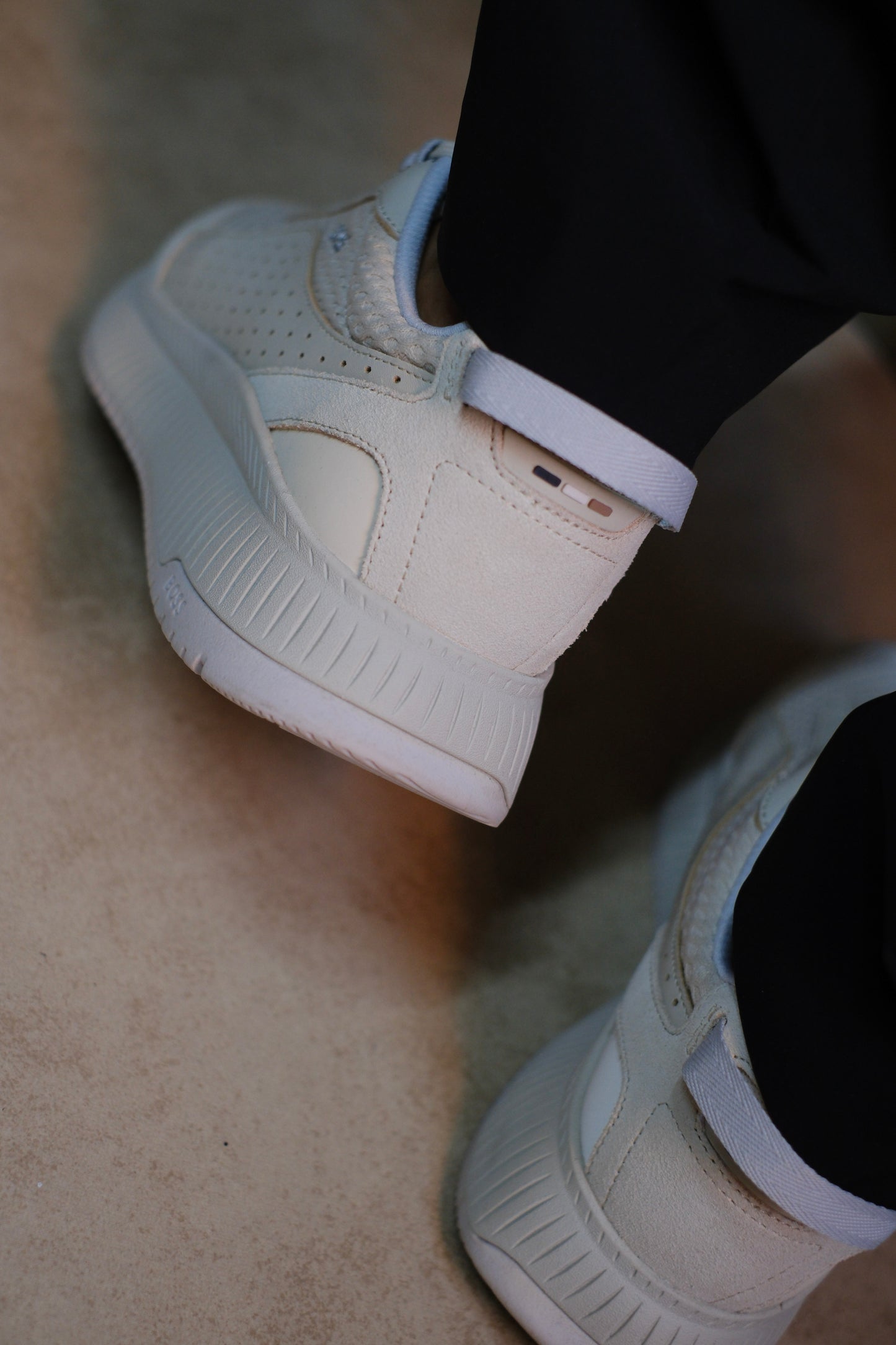 Tenis HUG Beige TTNM