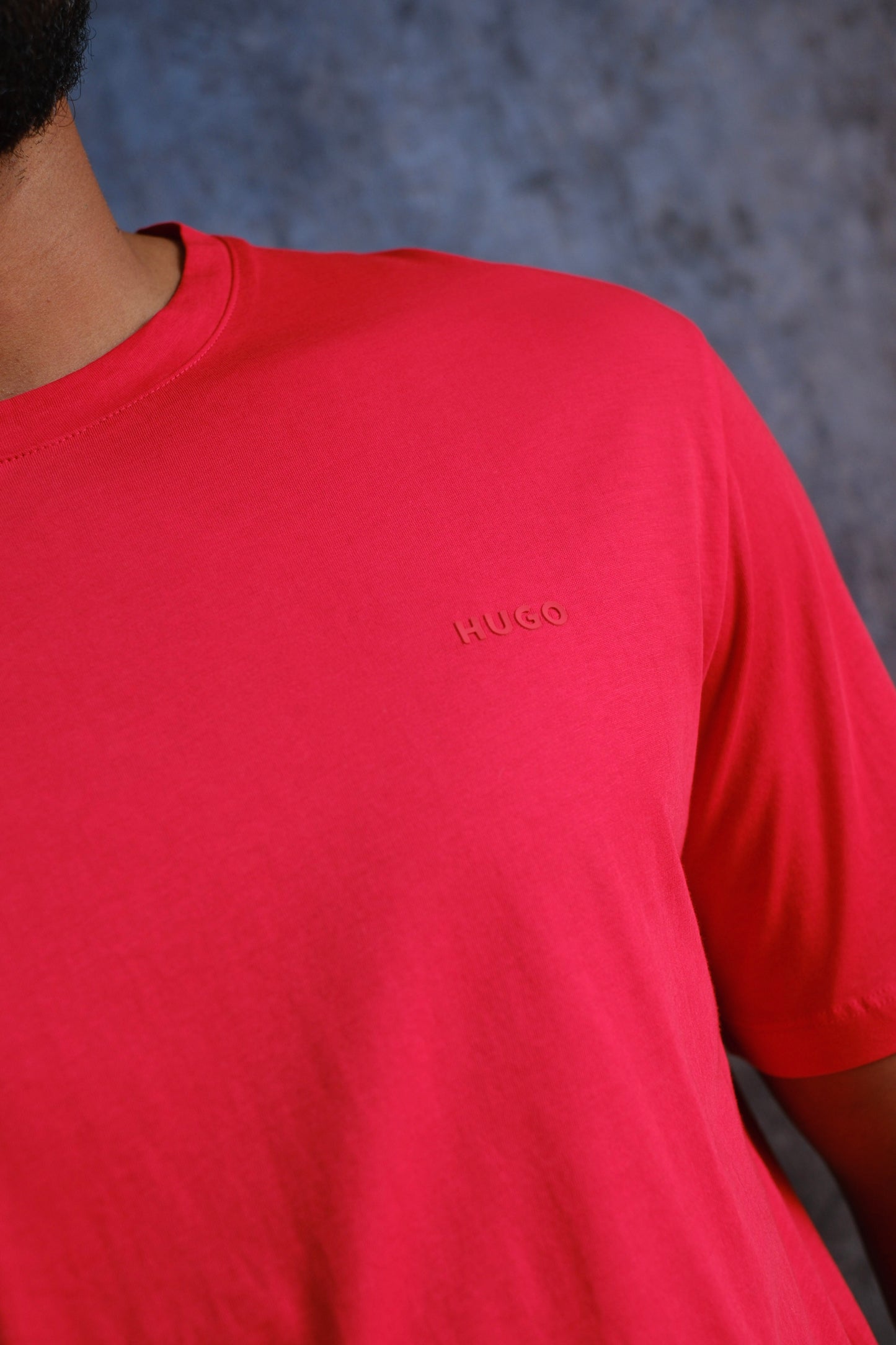 CAMISETA HUG ROJA