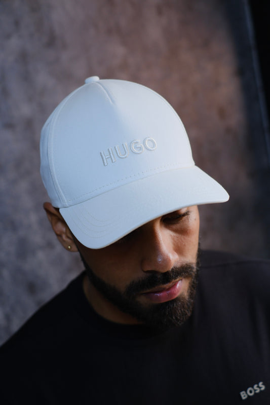GORRA HUG BLANCA
