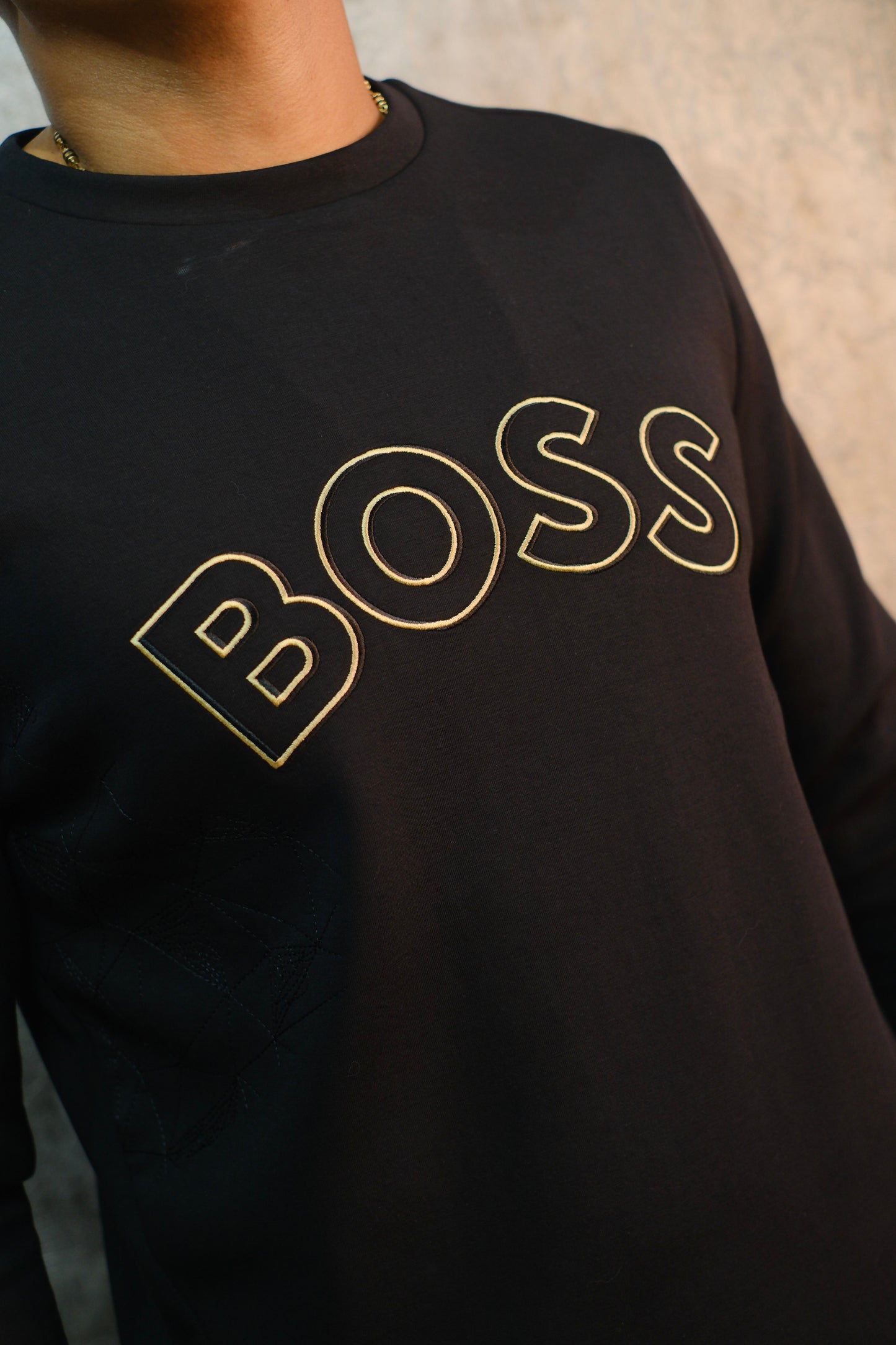 Buso HUG negra con dorado
