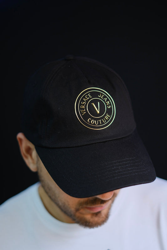 Gorra VER Negra Logo Dorado