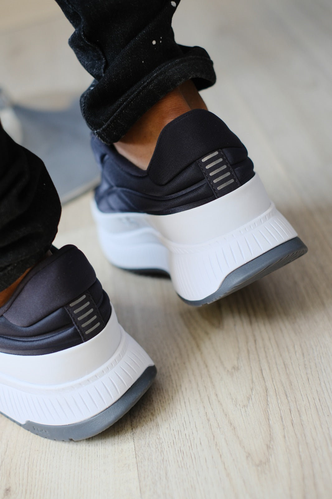 Tenis HUG Azules Con Blanco TTNM